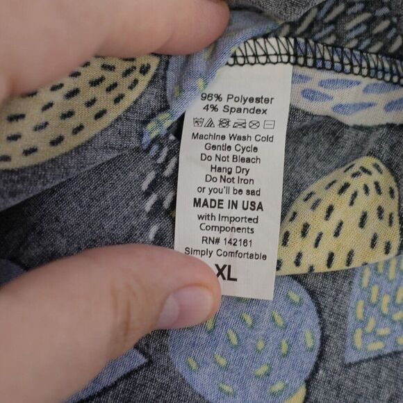 NEW LuLaRoe Gigi XL Black Yellow Blue Floral Blouse Top Short Sleeve Scroop Neck - Picture 9 of 9